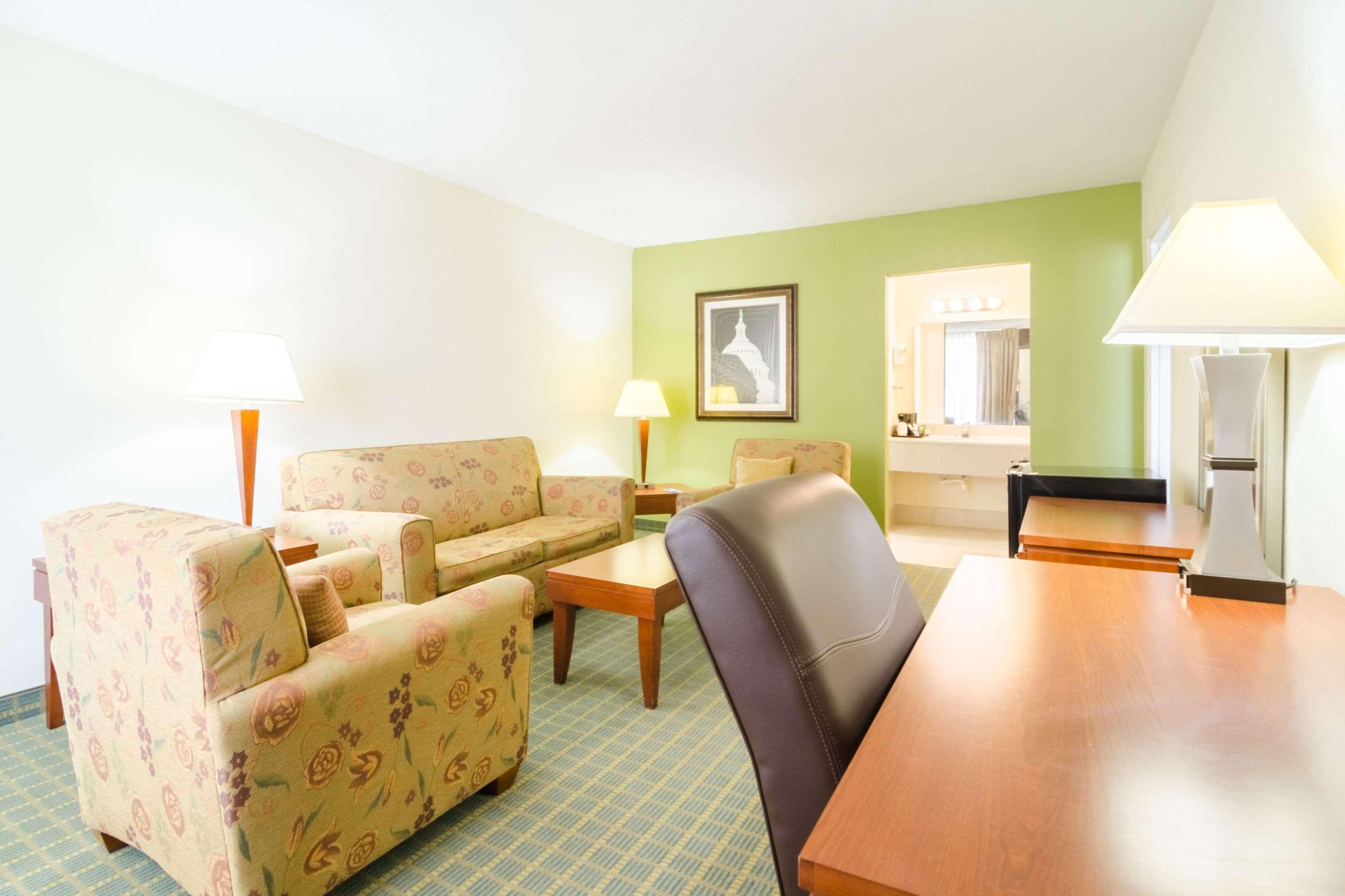 Oyo Hotel Greensboro East I 40 Exterior foto